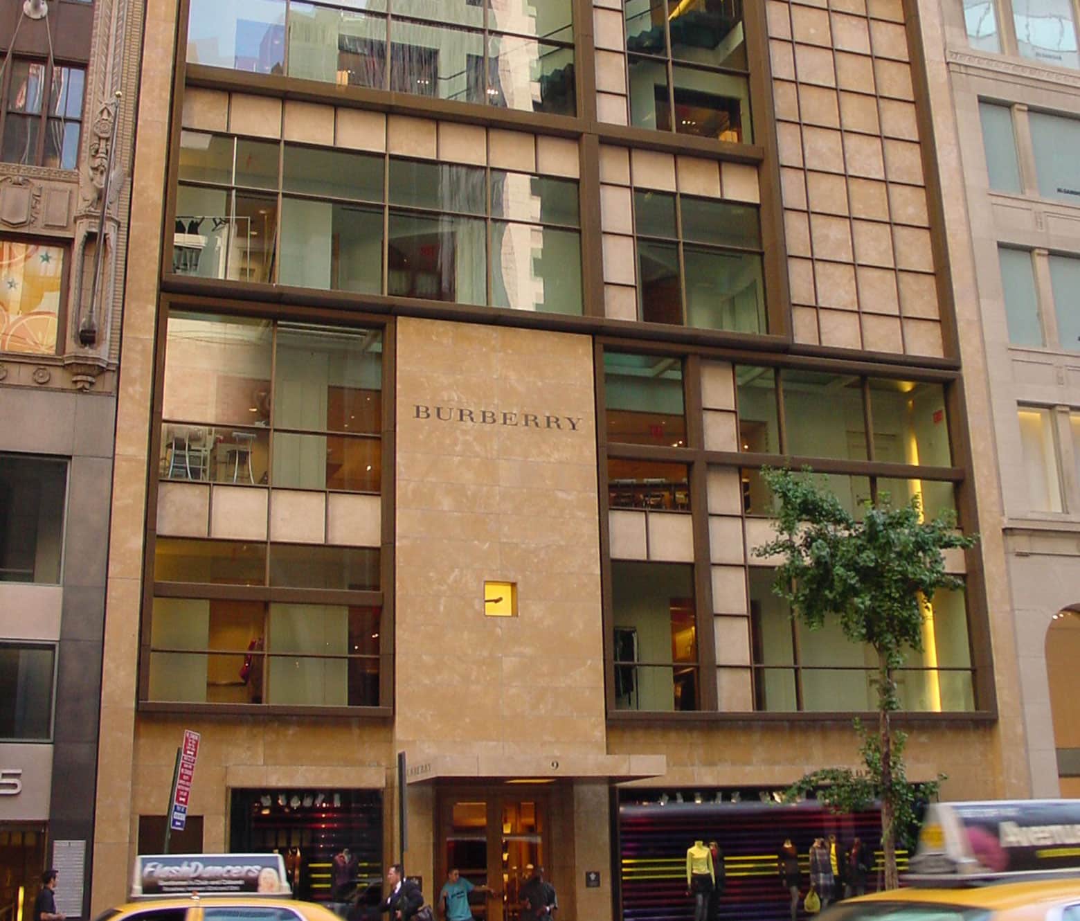 Introducir 69+ imagen burberry 57th street 